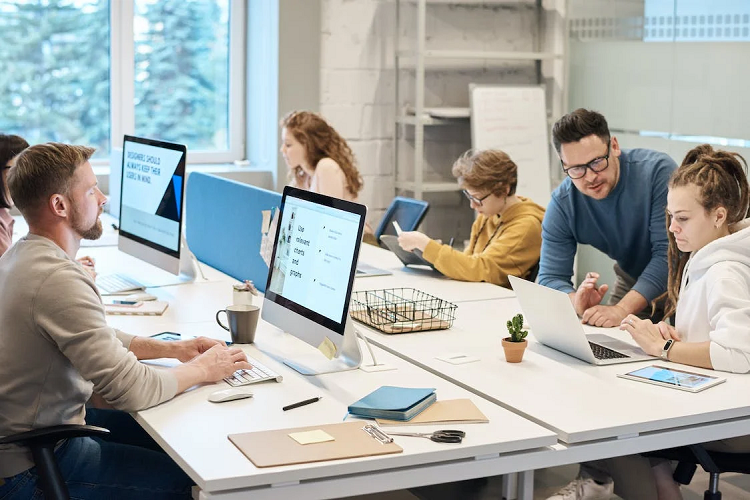 Why Strategic Reviews Should Be Part of Daily Business