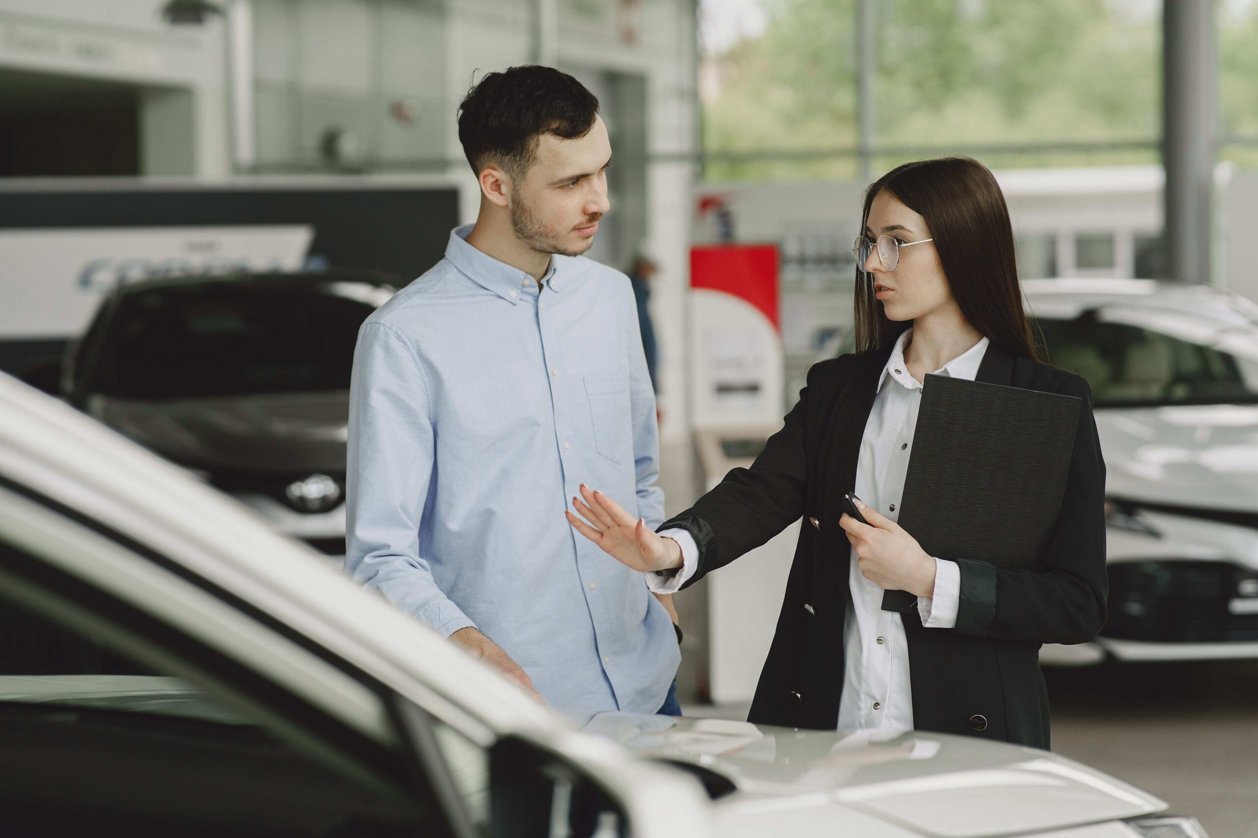 The Hidden Savings: Why Buying Your Next Car From a Dealer Protects Your Wallet
